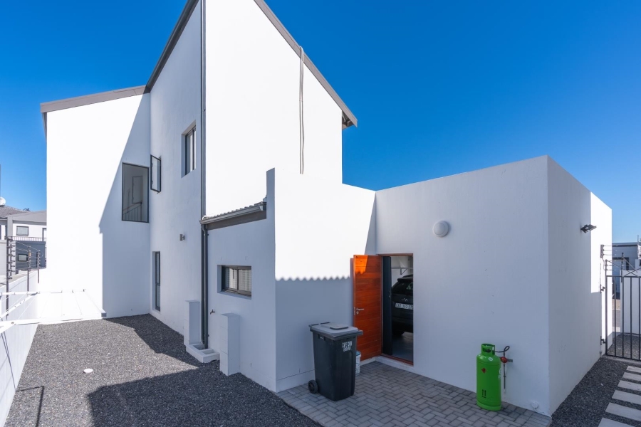 4 Bedroom Property for Sale in Sandown Western Cape